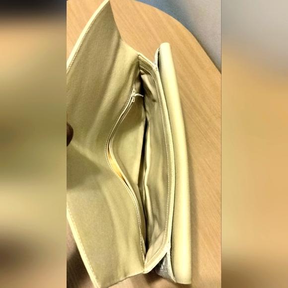 Authentic GUCCI Clutch Bag